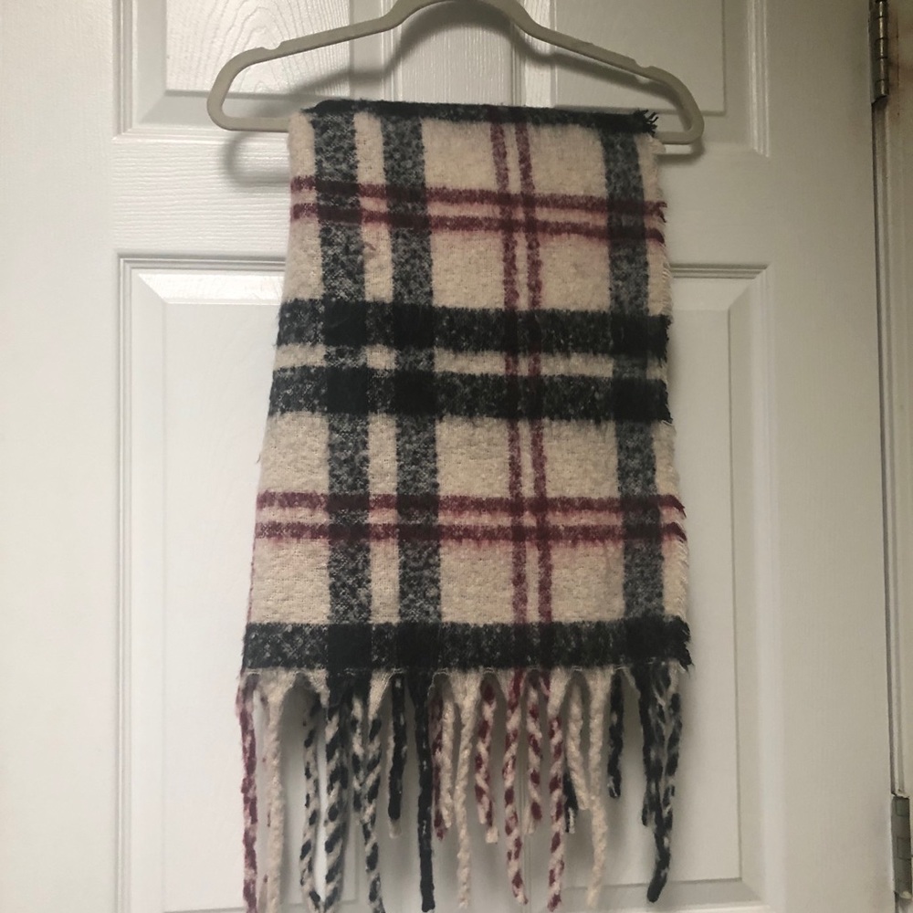 Plaid scarf
